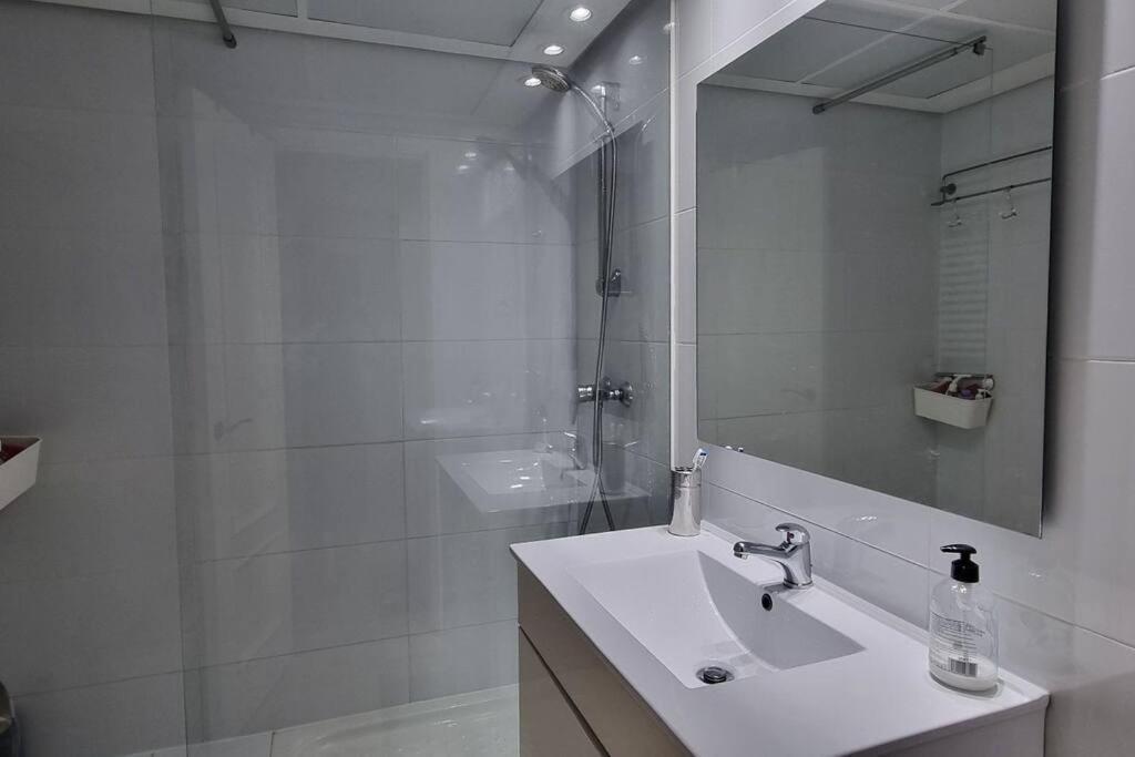 Habitacion Privada En El Centro De Madrid Extérieur photo